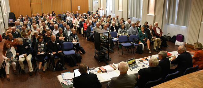 Vue de la salle lors de l'assemblée générale de l'Association des Donneurs de Voix