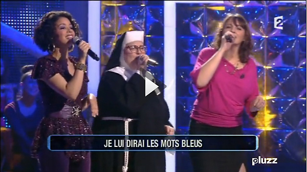 Aurélie Konaté, Laura Ces et Alexandra sur le plateau de N'oubliez pas les paroles