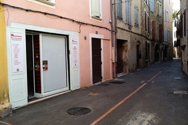 Vue de la rue du Bon Repos et de la Bibliothèque Sonore 04