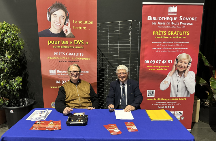 Le stand de la Bibliothèque Sonore au Salon du Livre de Digne-les-Bains